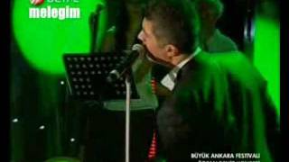 Özcan Deniz - Bi Dudaktan - 4.Büyük Ankara Festivali - (10.07.2011)