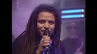 Maxi Priest - Wild World ( TOTP 1988 ) Maxi Priest - Wild World ( TOTP 1988 )