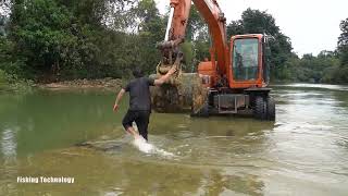 Fishing Exciting Use Large Excavator Catch Many Fish At River - Wild Fishing