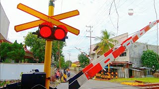 : Railroad Crossing in Indonesia | Palang Kereta Api Perlintasan 2022