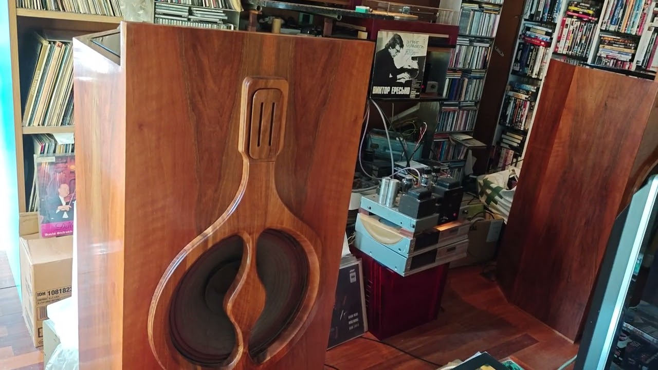 Viktor Eresko (Виктор Ересько)Concerto for piano A opus16 Grieg , played by Clasen's Voice @ Kondo 