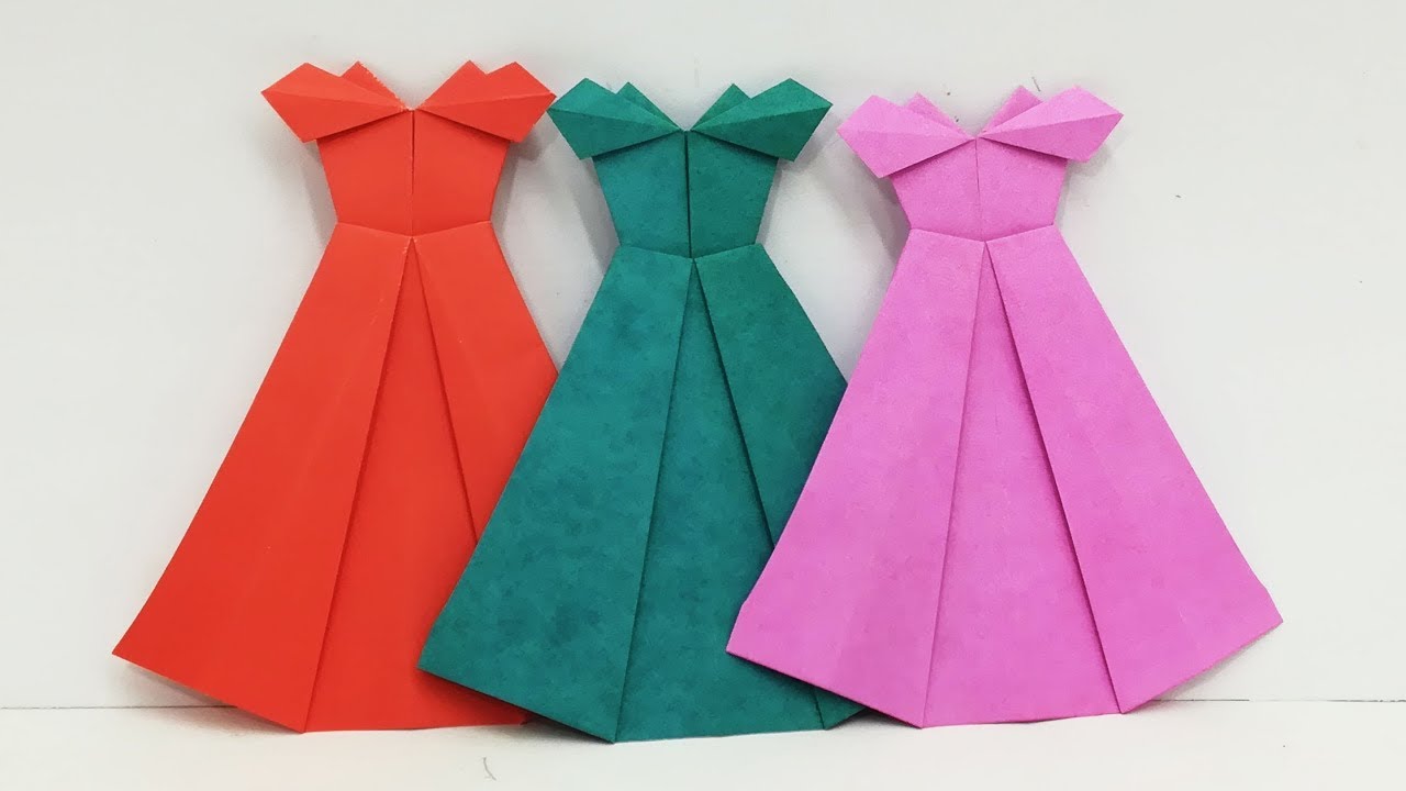 25 Amazing Paper Dresses Collection -Paper Clothing Ideas | Paper dress,  Paper clothes, Recycled dress