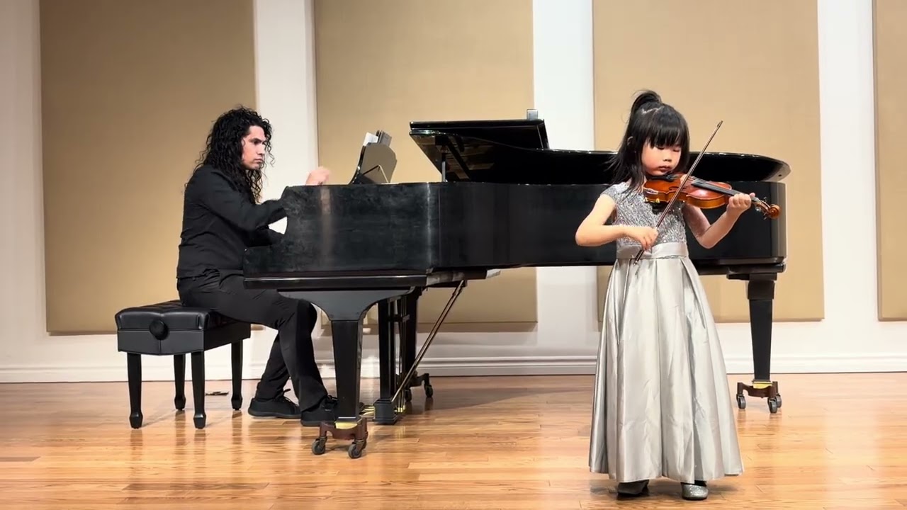 Suzuki Book: Gavotte in D Major by J.S. Bach (20th Recital)(5 Years Old)