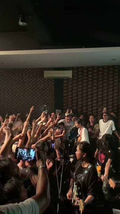 The Jansen - Kau Pemeran Utaman di Sebuah Opera Live Tour Banal Semakin Binal