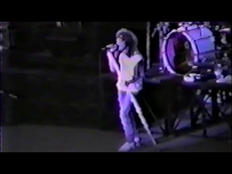 Foreigner - Waiting for a Girl Like You (live 1993) Peoria