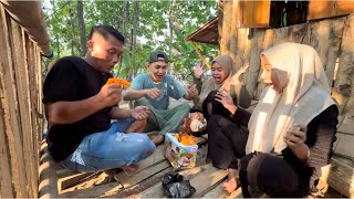 Download Lagu WONG RUWET VS SRIWIKUTIL - Sing kalah wajahe kebak areenggg hahahaha 🥳🤭☺️🤣😂 MP3 Download Lagu WONG RUWET VS SRIWIKUTIL - Sing kalah wajahe kebak areenggg hahahaha 🥳🤭☺️🤣😂 MP3