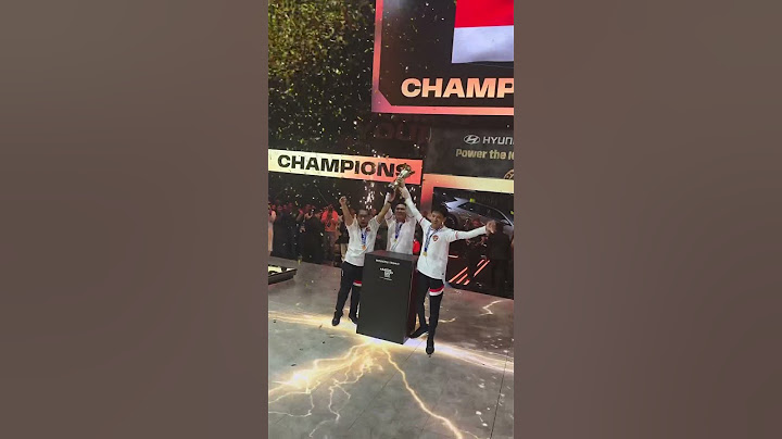 What a moment! 🇮🇩🏆 #FeWCeFootball #Console