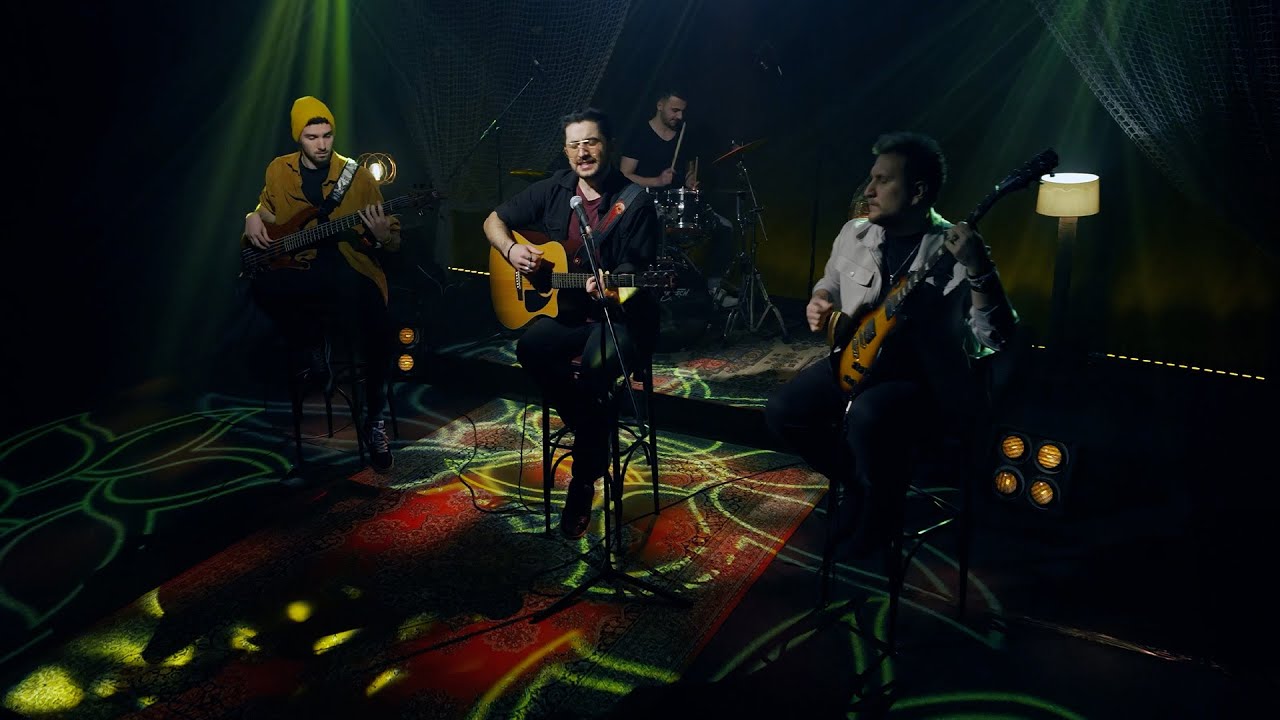 Смотреть «Siren - Gitme Kal (Akustik) (Official Video)» на YouTube Смотреть «Siren - Gitme Kal (Akustik) (Official Video)» на YouTube