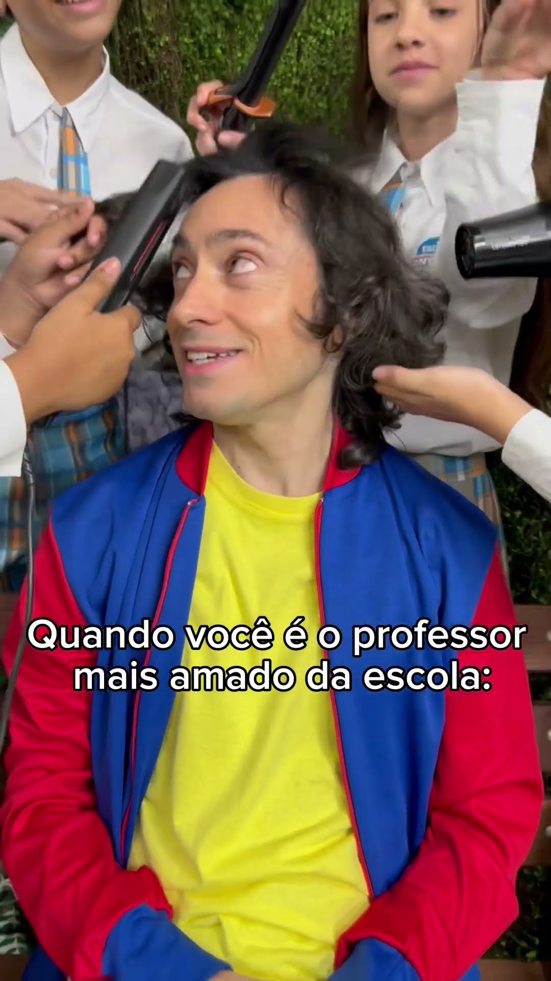 O PROFESSOR MAIS AMADO DA ESCOLA