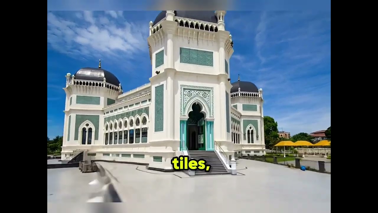 Masjid Raya Al-Mashun.