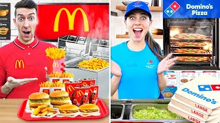 WIE OPENT HET BESTE RESTAURANT IN ONS HUIS?! *McDonalds vs Domino's Pizza* #535