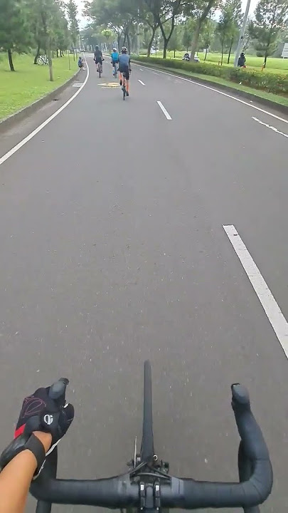 Gowes dengan Roadbike #jalanjalan #weekend #viral #sepeda #roadbike