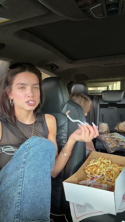 Eat n chat🍔 #salomeandrea #lucaandrue
