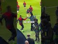 Emotional reunion between Messi and Ronaldinho 😍