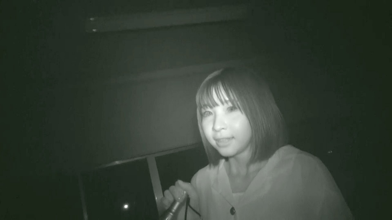 【心霊映像】人間か？それとも…廃校の奥にいたヤバすぎる“女”の姿に戦慄…【心霊闇動画83】