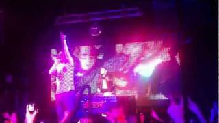 ItaloBrothers Feat Carlprit   Boom  (Live @ Le Spirit)