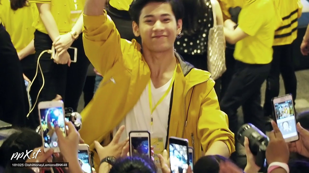 181025 Singto Prachaya พบปะสมุนจ้าวป่า at OishiHoneyLemonxBNK48