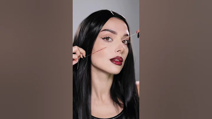 Easy Halloween makeup hack #makeuptutorial #beautyhacks ( orgn @anitartist )
