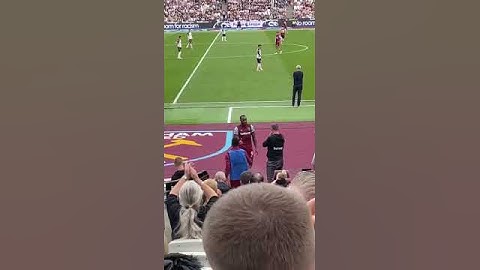 ANTONIO CLAPS FANS AFTER BEING SUBBED IN FULHAM DEFEAT | PREMIER LEAGUE