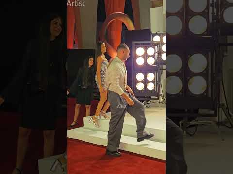 المذيع يحيي حمزة وزوجته ريم رافت باطلالات ملفتة في الجونة