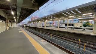 阪和線225系5100番台普通和歌山行き　　早朝の和歌山駅到着！