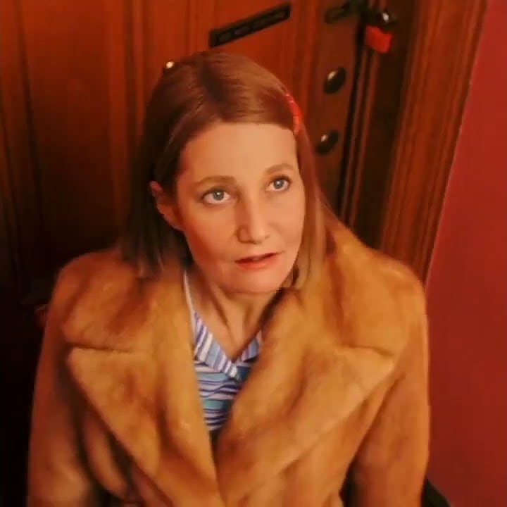 Margo played by Annie