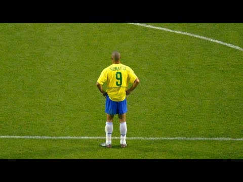 100 Dribles Que Mostram Porque Ronaldo Era Chamado de Fenômeno