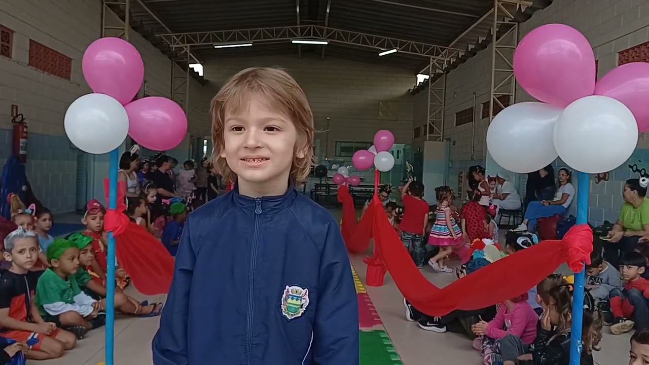 desfile do cabelo maluco e fantasias da 1 etapa A 👏