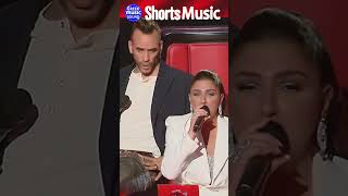 Μια Κόκκινη Γραμμή ~ Έλενα Παπαρίζου ~ Νέο Τραγούδι Short 2025