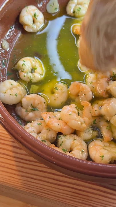 Gambas al ajillo are easier than you think 🤔