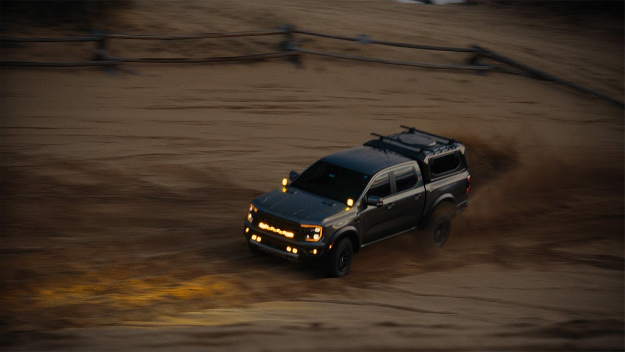 Ford Rapter Sand Jump Ford Ranger Raptor Jumping