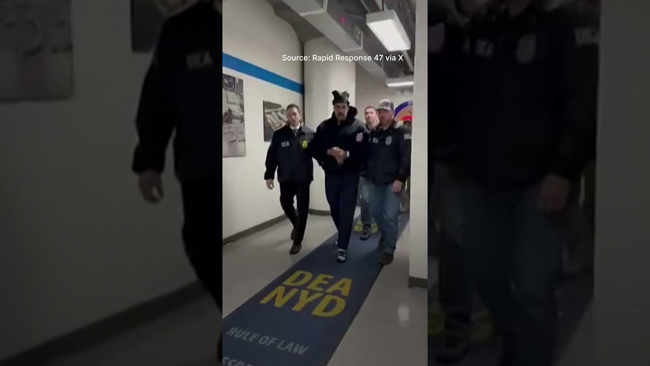 Мадуро доставили в американское агентство по борьбе с наркотиками спустя несколько часов после ег...