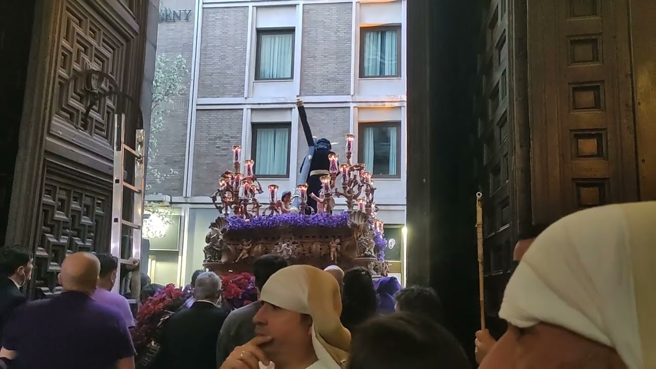 Ntro. Padre Jesús de la Salud (Gitanos), Salida desde el interior del templo - Miércoles Santo 2023