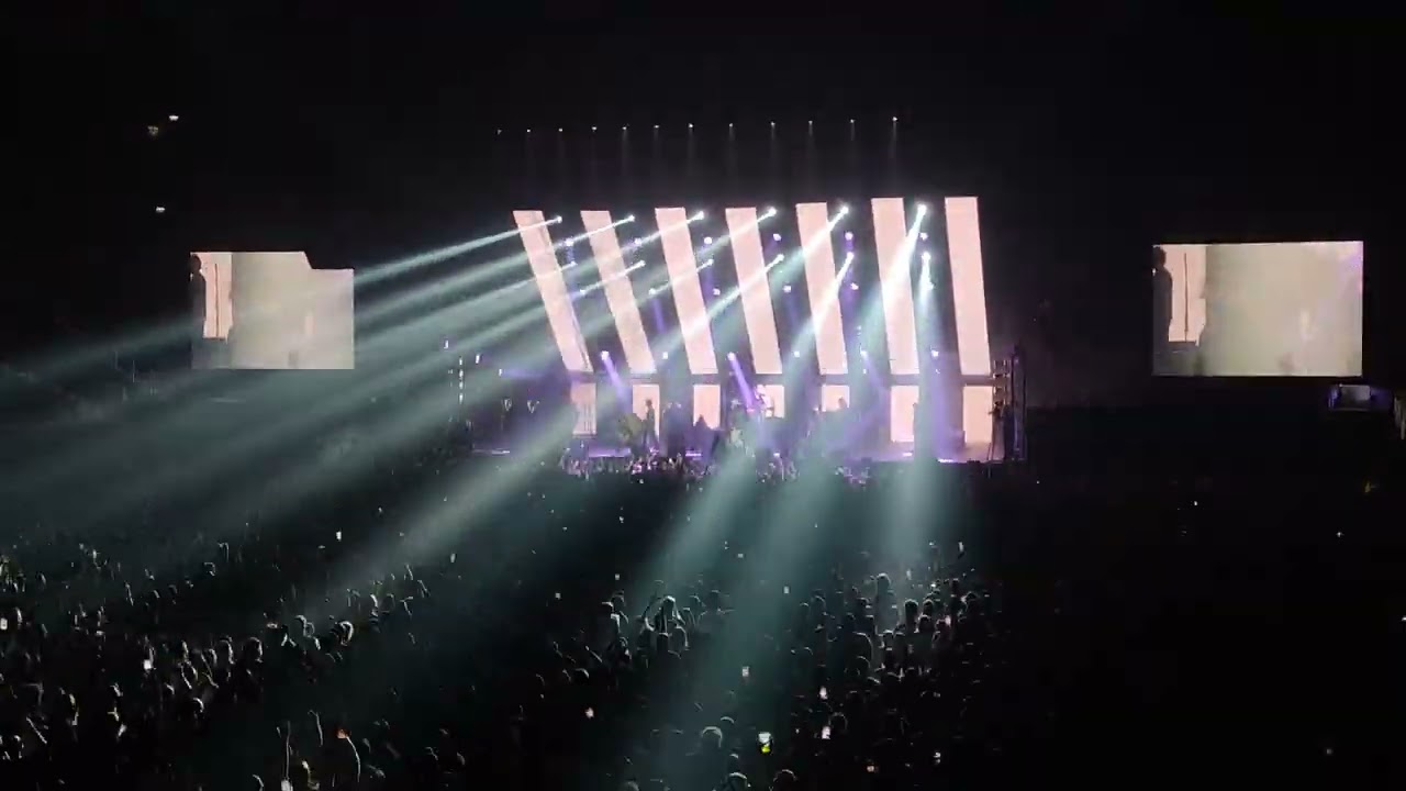 Ruben Rada con La Vela Puerca en el Antel arena