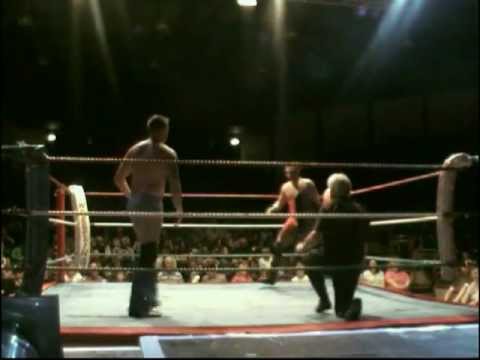 Tony Spitfire Ringo Ryan vs Tony Spitfire - Skegness Embassy 2009 - YouTube