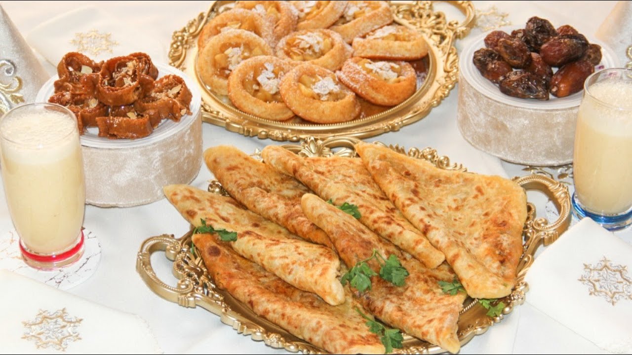 ثاني فطور رمضان مع ريحانة🥰كلشي ساهل وسريع مسمن بطريقة ساهلة ميني كيك بالتفاح عصير فدقائق غير بالماء😋