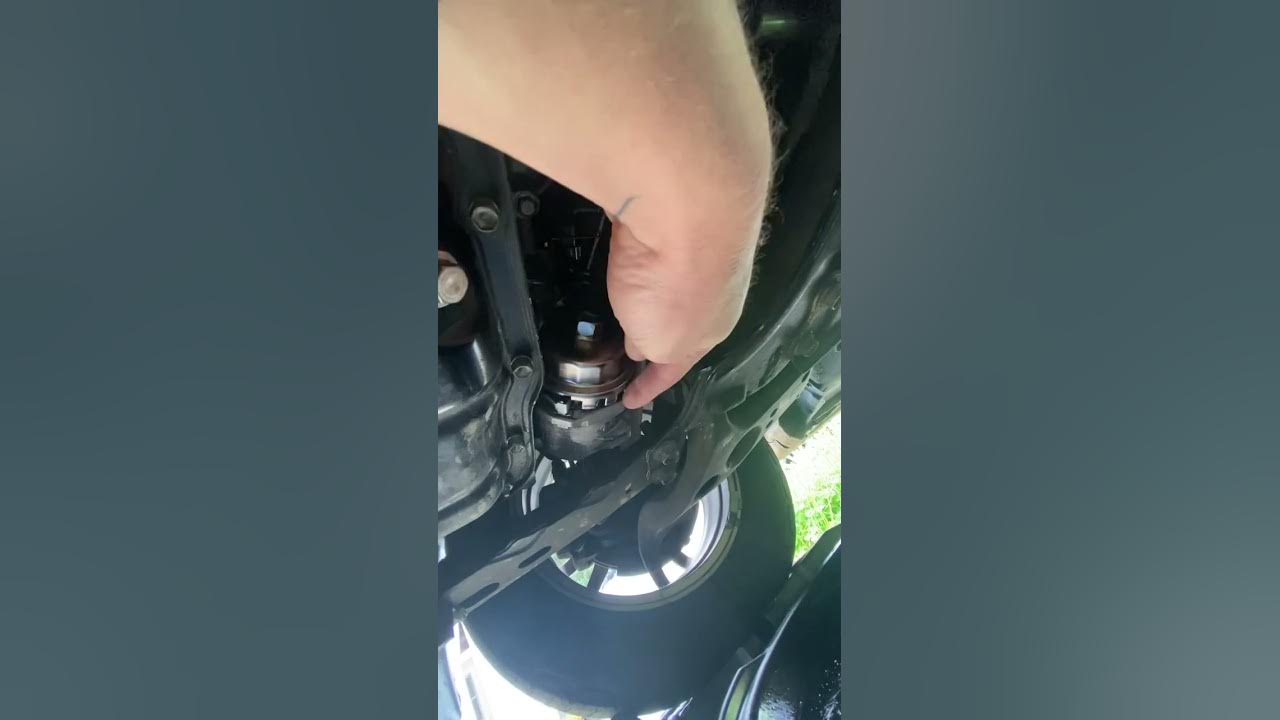 How to remove stubborn oil filter on 2010 Toyota Prius. No power tools