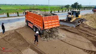 Clutter​ Rocky Soil On Sand With SKILLS Shantui Large​ Dozers Moving Sand &amp; Heavy Trucks BAck Unload