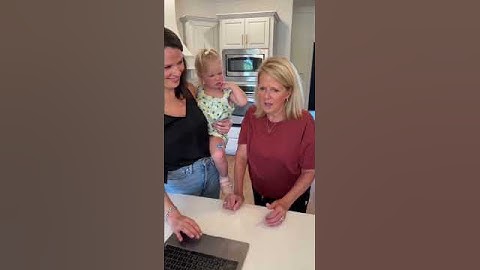 Telling Mom we are having Triplets! 👶🏼👶🏼👶🏼 #baby #pregnant #cute #triplets #mom #grandma