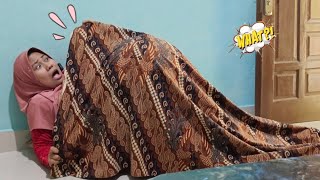 Anehh..kain Jarik Ajaib Buat Perut Mama Membesar Hamil Jumbo