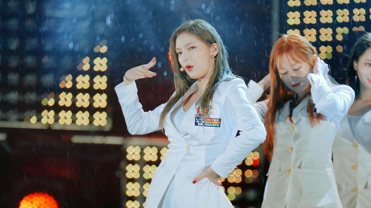 나인뮤지스(9muses) -  Lip 2 Lip (입술에 입술) @171012 함안 39사단 음악회[4k Fancam/직캠]