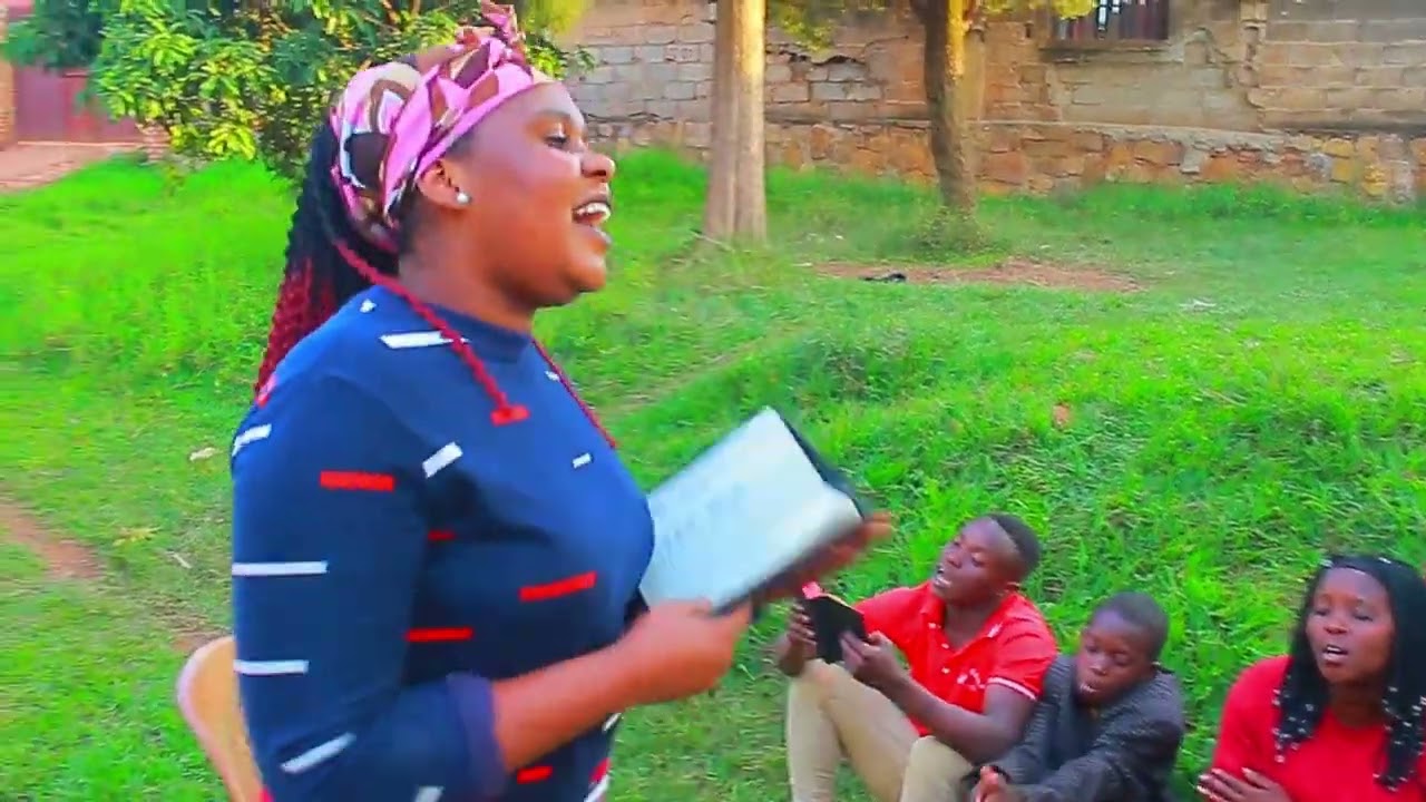 Umugabo nu Mugore barwaniye mubutayu biteye ubwoba    Imana yarumiwe kubera ibiri kubera muriyisi 🫢