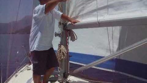 Reefing a main sail - Demonstration