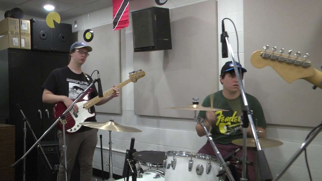 Sadhound: "I Want Last Year Back"