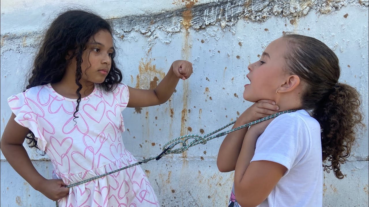 A MENINA NOVATA NÃO GOSTOU DA ALICE !😱