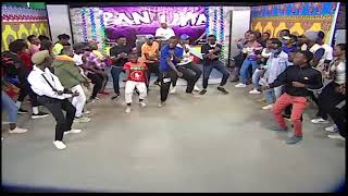 DJ SON KENYA & HYPE DOMMY ON BANJUKA EBRU TV  PERFOMANCE ALONGSIDE SPEARS DANCERS