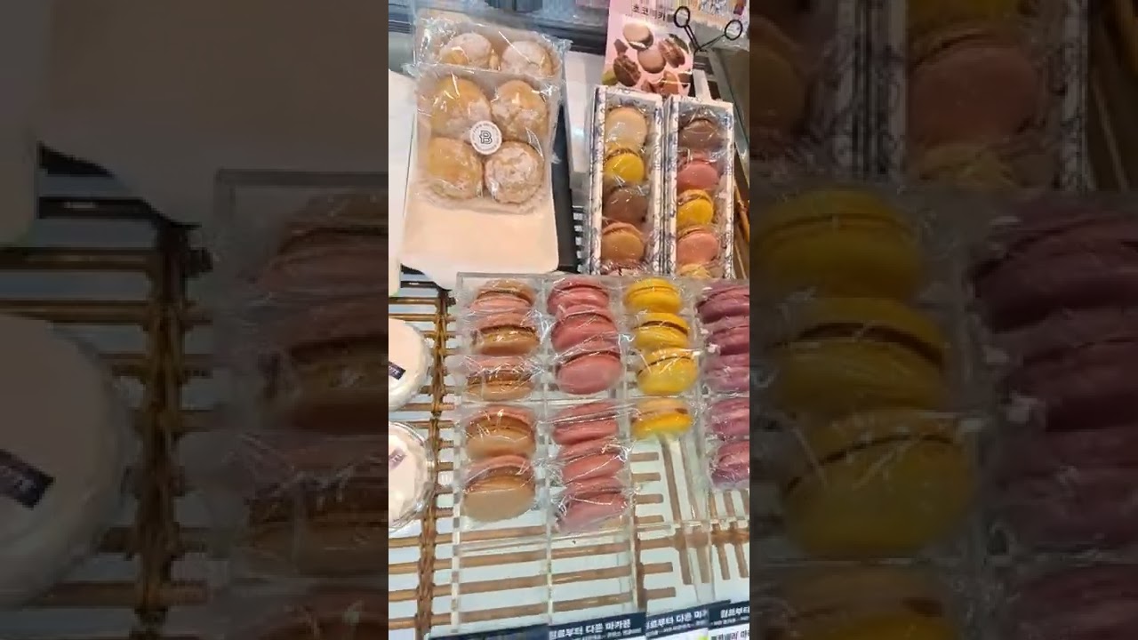 Macaroons or Sandwiches?