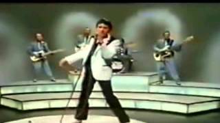 Video-Miniaturansicht von „Shakin' Stevens ::::: It's Late.“