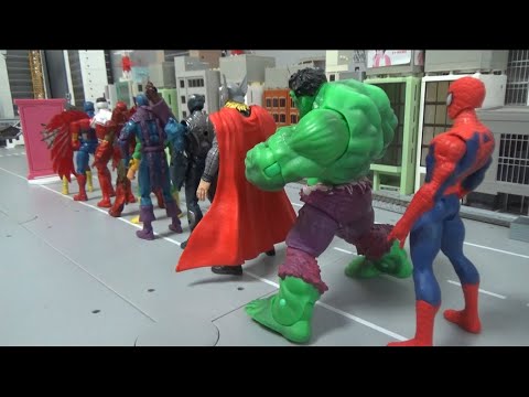 Spiderman 10 <strong>Super</strong> Heroes enter telport <strong>door</strong> 스파이더맨 10명 슈퍼히어로 순간이동 문에 들어가다