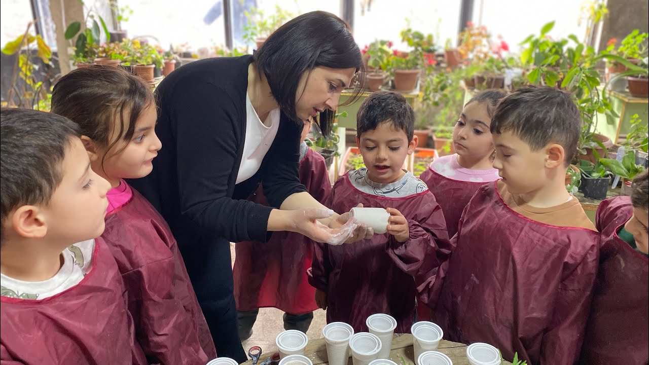 Գիպսե ծաղկամաններ